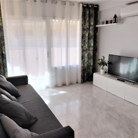 Cambrils Beach Apartment Apartman *